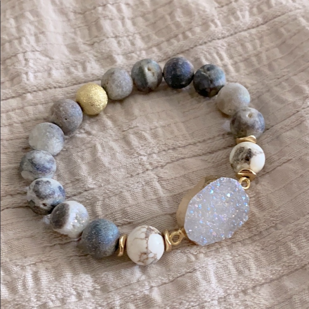 Stunning Druzy & Howlite Bead Bracelet